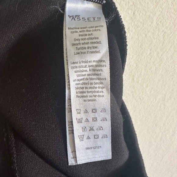 SPANX Love Your Assets Black Classic Neutral Leggings size Medium EUC - Picture 6 of 6